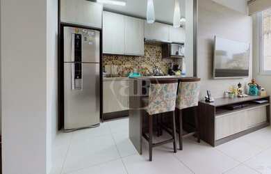 Imagem: O apartamento possui 2 Dormitórios, 1 Banheiro, 1 Vaga na garagem