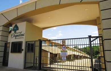 Imagem: A casa em condomínio possui 3 Dormitórios, 4 Banheiros, 2