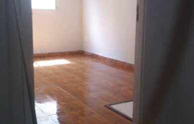 Imagem: O apartamento possui 2 Dormitórios, 1 Banheiro, 48.000m² de