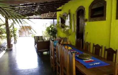 Imagem: A casa possui 2 Dormitórios, 2 Banheiros, 2 Vagas na garagem