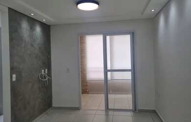 Imagem: O apartamento possui 2 Dormitórios, 2 Banheiros, 2 Vagas na