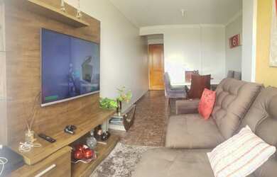 Imagem: O apartamento possui 3 Dormitórios, 2 Banheiros, 1 Vaga na