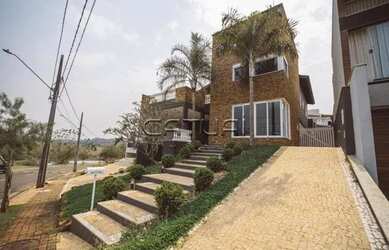 Imagem: A casa em condomínio possui 3 Dormitórios, 5 Banheiros, 4