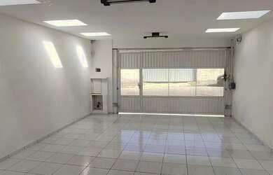 Imagem 3: Sobrado maravilhoso com trio caipira, salão de festas e quintal gramado