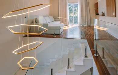 Imagem: A casa em condomínio possui 4 Dormitórios, 5 Banheiros, 2