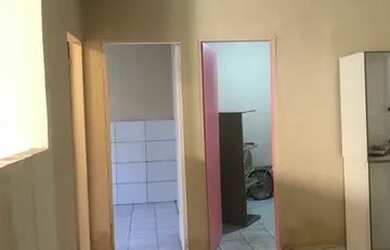 Imagem: A casa possui 2 Dormitórios, 1 Banheiro e está localizado