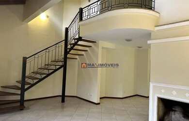 Imagem: A casa possui 4 Dormitórios, 4 Banheiros, 2 Vagas na garagem