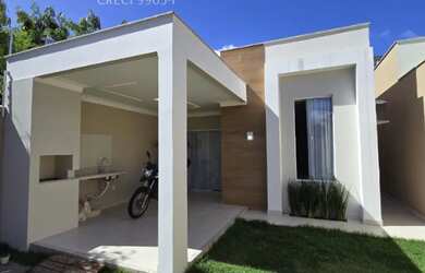 Imagem: A casa possui 2 Dormitórios, 2 Banheiros, 2 Vagas na garagem