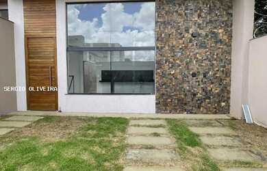 Imagem: A casa possui 3 Dormitórios, 2 Banheiros, 1 Vaga na garagem