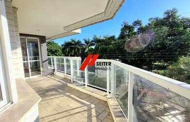 Imagem: O apartamento possui 5 Dormitórios, 5 Banheiros, 3 Vagas na