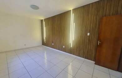 Imagem: A casa possui 2 Dormitórios, 1 Banheiro, 80m² de Área e