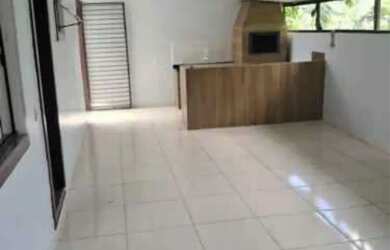 Imagem: A casa possui 2 Dormitórios, 2 Banheiros e está localizado