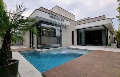 Imagem: A casa em condomínio possui 3 Dormitórios, 4 Banheiros, 4