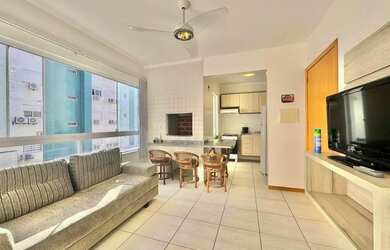 Imagem: O apartamento possui 1 Dormitório, 1 Banheiro, 1 Vaga na garagem