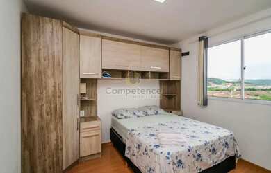 Imagem: O apartamento possui 2 Dormitórios, 1 Banheiro, 1 Vaga na garagem