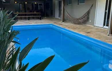 Imagem: A casa em condomínio possui 3 Dormitórios, 4 Banheiros, 2