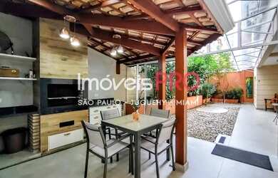 Imagem: A casa em condomínio possui 4 Dormitórios, 5 Banheiros, 4