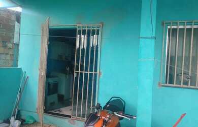 Imagem: A casa possui 5 Dormitórios, 5 Banheiros, 2 Vagas na garagem