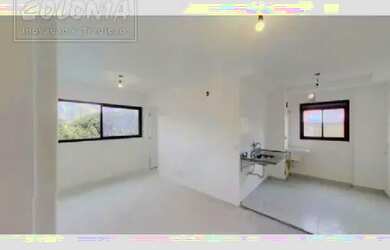 Imagem: O apartamento possui 2 Dormitórios, 1 Banheiro, 1 Vaga na garagem