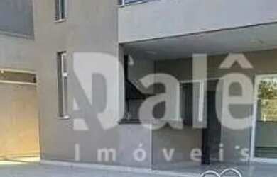 Imagem: A casa em condomínio possui 4 Dormitórios, 4 Banheiros, 380m²