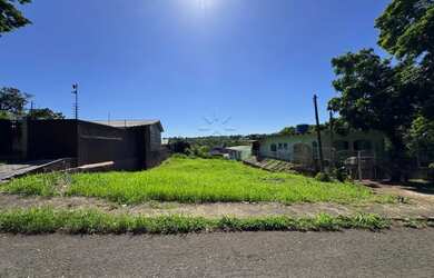 Imagem: O terreno possui 900m² de Área e está localizado em Centro