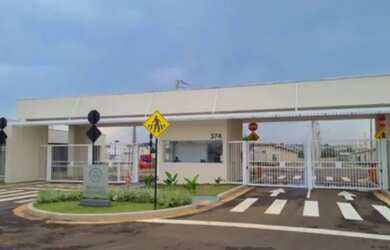 Imagem: A casa em condomínio possui 3 Dormitórios, 3 Banheiros, 2