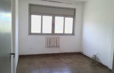 Imagem: A kitnet possui 1 Dormitório, 1 Banheiro e está localizado