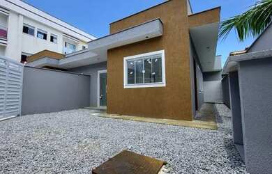 Imagem 7: A CARINA SIQUEIRA IMÓVEIS oferece para VENDA excelente casa no bairro...