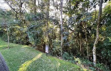 Imagem: O terreno possui 866m² de Área e está localizado em Canela