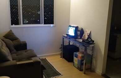 Imagem: O apartamento possui 2 Dormitórios, 1 Banheiro, 1 Vaga na garagem