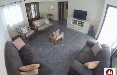 Imagem: A casa possui 4 Dormitórios, 3 Banheiros, 3 Vagas na garagem