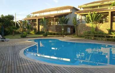 Imagem: O apartamento possui 3 Dormitórios, 1 Banheiro, 2 Vagas na