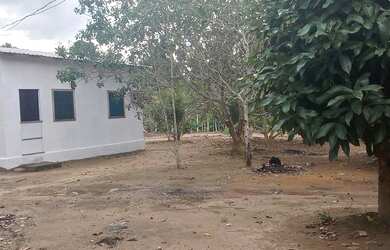 Imagem: A casa possui 2 Dormitórios, 1 Banheiro, 5 Vagas na garagem