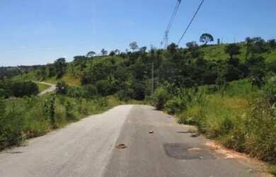 Imagem: O terreno possui 515m² de Área e está localizado em Sete