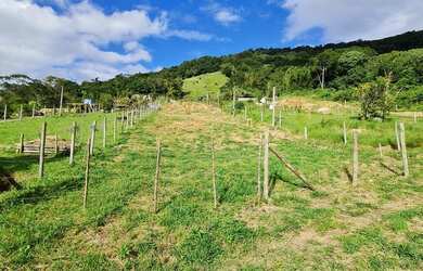 Imagem: O terreno possui 1.000m² de Área e está localizado em Centro
