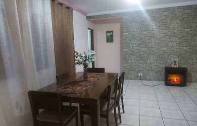 Imagem: A casa possui 3 Dormitórios, 3 Banheiros, 1 Vaga na garagem