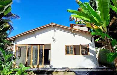 Imagem: A casa possui 1 Dormitório, 1 Banheiro, 2 Vagas na garagem