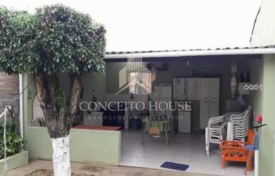 Imagem: A casa possui 2 Dormitórios, 2 Banheiros, 1 Vaga na garagem