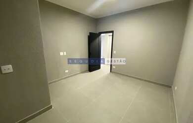 Imagem: O apartamento possui 1 Dormitório, 1 Banheiro, 56m² de Área