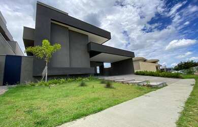 Imagem: A casa em condomínio possui 3 Dormitórios, 5 Banheiros, 2