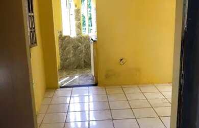 Imagem: A casa possui 1 Dormitório, 1 Banheiro e está localizado