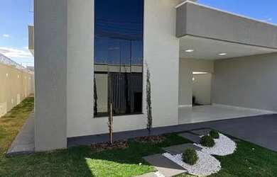 Imagem: A casa possui 3 Dormitórios, 2 Banheiros, 120m² de Área e