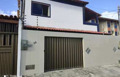 Imagem: A casa possui 2 Dormitórios, 3 Banheiros, 1 Vaga na garagem