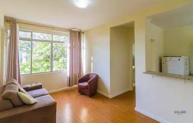 Imagem: O apartamento possui 2 Dormitórios, 1 Banheiro, 1 Vaga na garagem