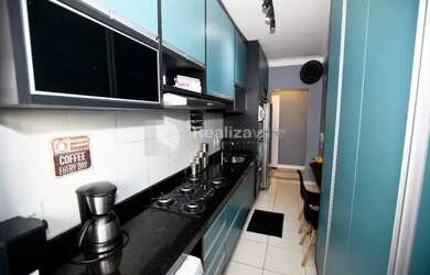 Imagem: O apartamento possui 3 Dormitórios, 2 Banheiros, 2 Vagas na