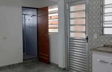 Imagem: A casa possui 3 Dormitórios, 2 Banheiros, 1 Vaga na garagem