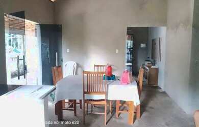 Imagem: A casa possui 2 Dormitórios, 1 Banheiro e está localizado