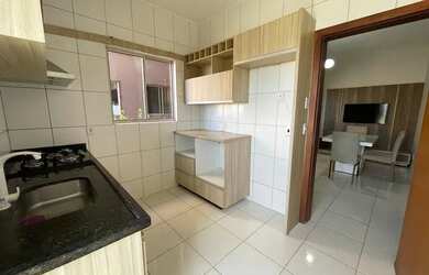 Imagem: O apartamento possui 2 Dormitórios, 1 Banheiro, 1 Vaga na garagem