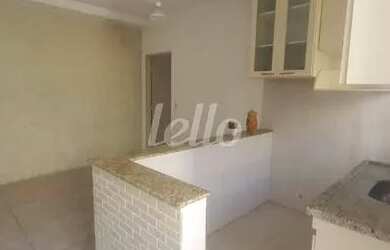 Imagem: A casa possui 1 Dormitório, 1 Banheiro, 1 Vaga na garagem