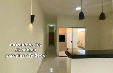 Imagem: A casa possui 2 Dormitórios, 1 Banheiro, 1 Vaga na garagem